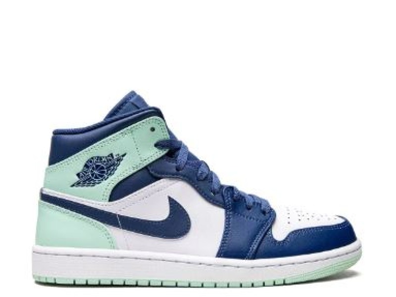 Nike Air Jordan 1 Mid verde con blanco y logo azul