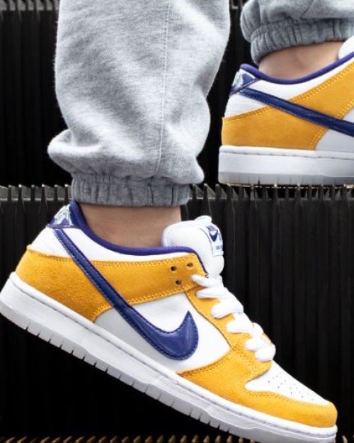 Nike SB Dunk Low amarillas con blanco y log azul - Tienda del Oso | Tienda de Zapatillas 