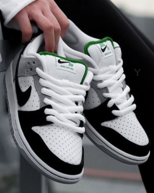 Nike SB Dunk Low gris con negro y blanco - Tienda del Oso | Tienda de Zapatillas 